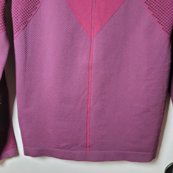 Athleta Caliber Long Sleeve Top | Athleta Tops | Size Small - Picture 8 of 8